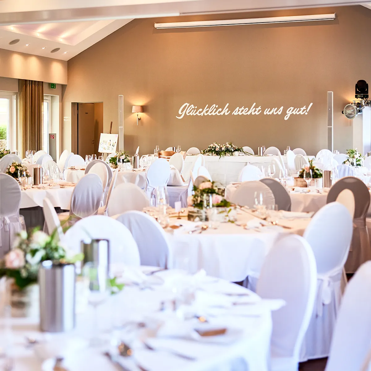 Prövenholz Saal LENNI.